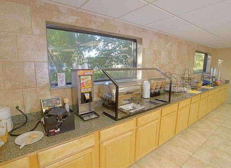 Best Western Plus Sebastian Hotel & Suites Exterior photo