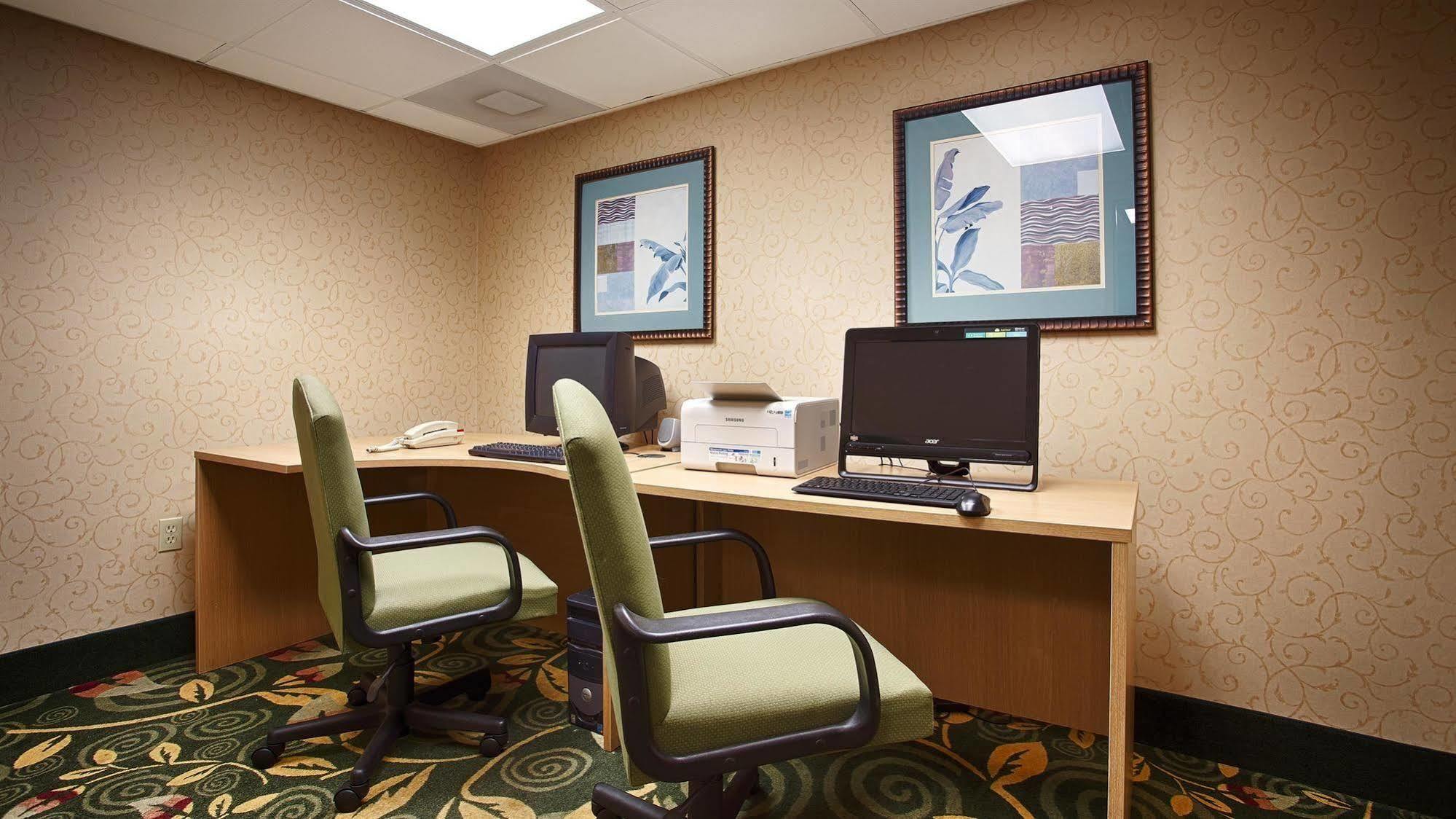 Best Western Plus Sebastian Hotel & Suites Exterior photo